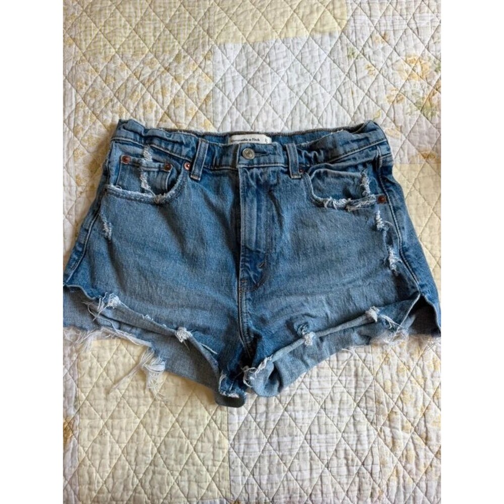 Abercrombie & Fitch High Rise the Mom Short size 27